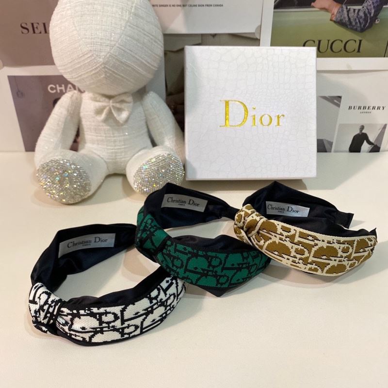 CHRISTIAN DIOR